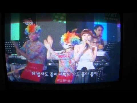 Funny Korean Backup Dancers