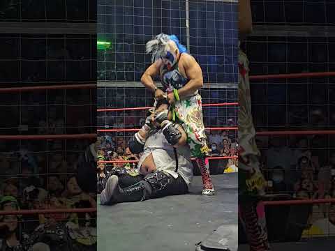 Psycho Clown y Pig Destroyer se rompen las máscaras en la Arena Neza