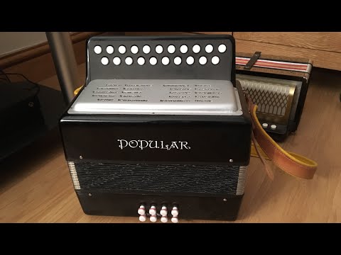 Dazz does Hänschen klein Ging allein on a Delicia Melodeon