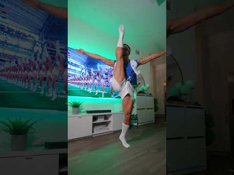 Thunderstruck - Dallas Cowboys Cheerleaders 💙🤍
