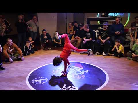 semifinal bboy Tornado vs Power Jet vs Turbo - брейкданс батл WINTER WARS 2020