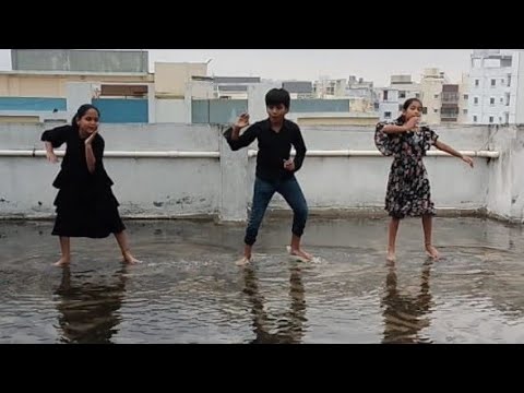 Rainy Day Moves: Dance in the Rain 🌧