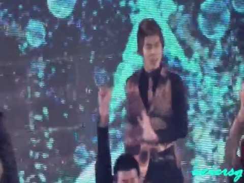 120407 KMW 2012 in Bangkok - Dong Bang Shin Ki Singing Before You Go (YunHo)