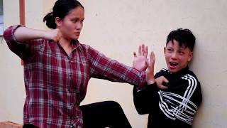 Download lagu A Single Mother Uses Her Skills to Help a Stranger Get Her Bag Back 🔥 mp3