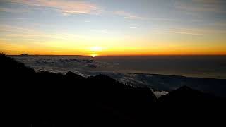 Download lagu Sunset di Plawangan Senaru Gunung Rinjani mp3 Download lagu Sunset di Plawangan Senaru Gunung Rinjani mp3