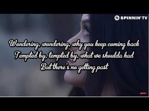 Breathe Carolina x IZII- ECHO Lyrics