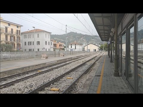Annunci di tutte le corse effettuate la Domenica alla stazione di Teramo
