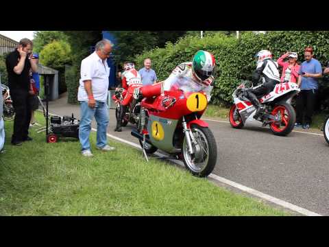 Olivers Mount Giacomo Agostini MV Agusta Start-up (Awesome Sound)
