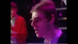 Long Hot Summer - The Style Council (Top of the Pops 1983)