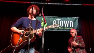 Sam Amidon - Down The Line (eTown webisode #980)