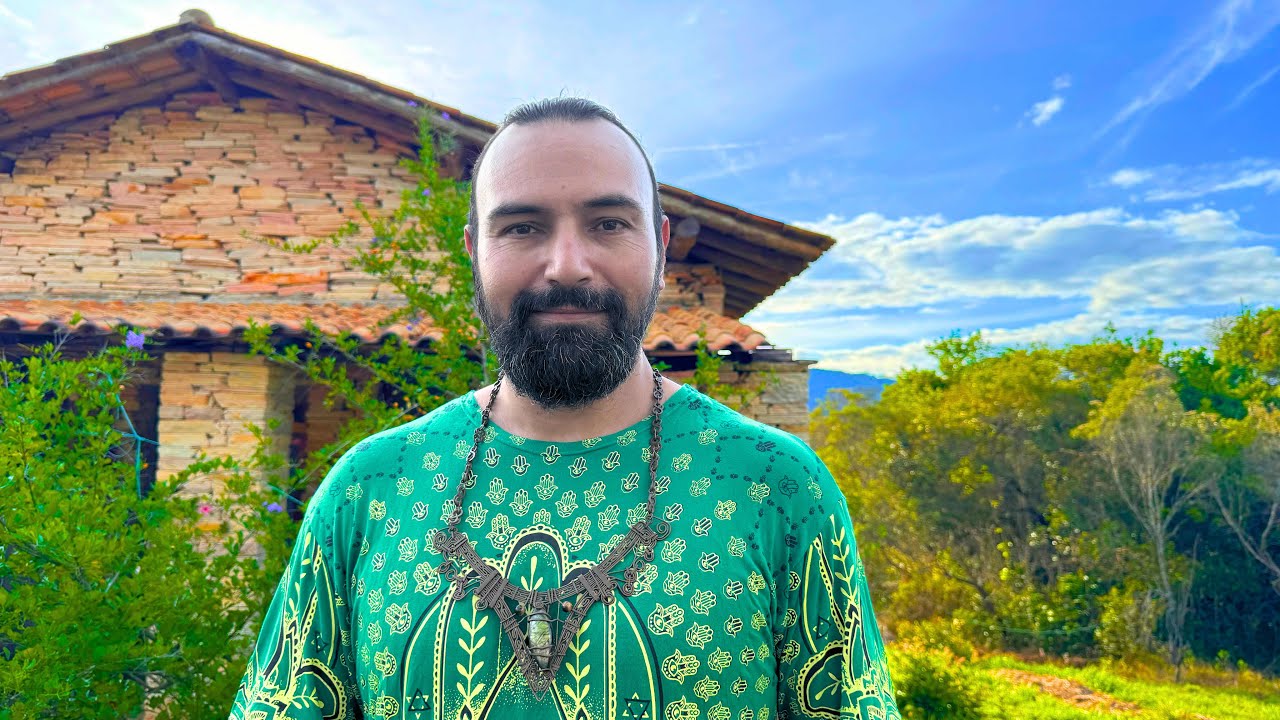 ELE VIU TUDO DESMORONAR, MAS NÃO DESISTIU: ELIAS VENCEU