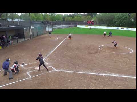 180427 GHS vs Beaverton-Drag Bunt Single