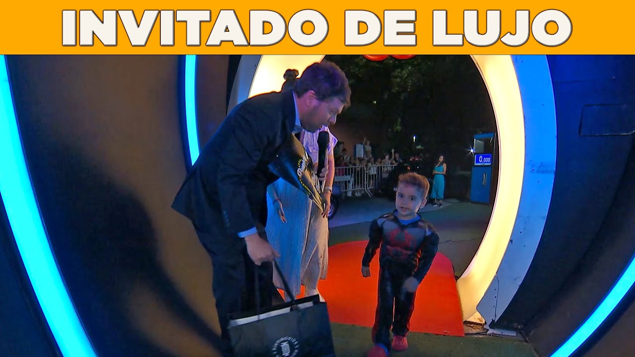 El mini Hombre Araña ENTRÓ POR PRIMERA VEZ al estudio, le llevó regalo a Guido Kaczka ¡y se quedó!