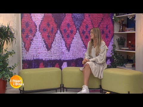 Rreze Dielli 18 Tetor - Kanita, kengetarja shqiptare e cila synon tregun nderkombetar