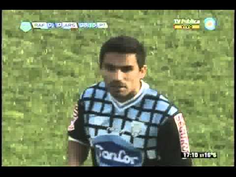 Dura infracción de Eluchans sobre Carbonero Rafaela vs Arsenal 2012