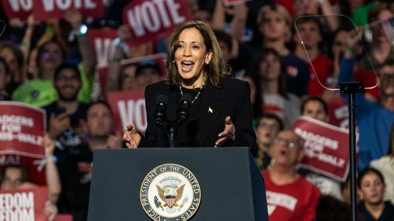 Harris campaigns in Phoenix