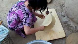 preview picture of video 'Tradycyjny wypiek chleba / Traditional bread baking'