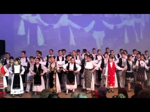 16.12.2015- Ansamblul folcloric „Bârzava” MICA- Spectacolul ,,Dor de viata satului"/ 1