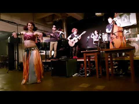 BuskerBus 2021: Huraban, Lucy, PRABABA jam session [belly dance, live music]
