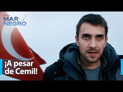 Tahir está enojado con el padre de Mercan - Mar Negro Capítulo 32 | Fugitiva