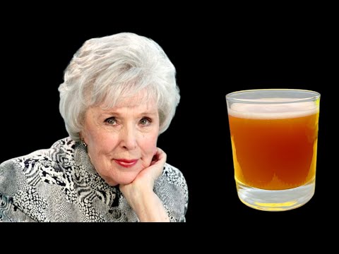 Sie ist 107 Jahre alt 🔥. Sie trinkt es jeden Tag und altert nicht.