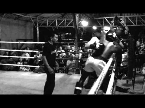 BBQ Beatdown 40 Justin (USA) vs Gunner (USA) @ Tiger Muay Thai