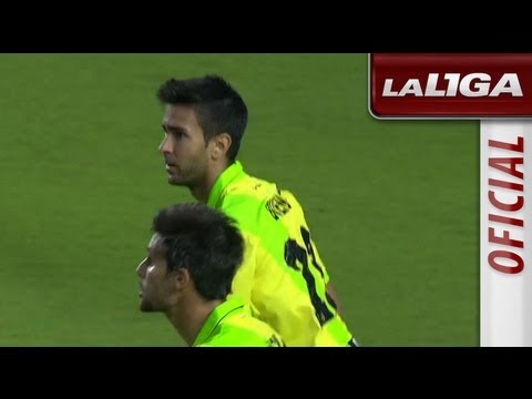 Posible penalti de Alberto Moreno sobre Adrián