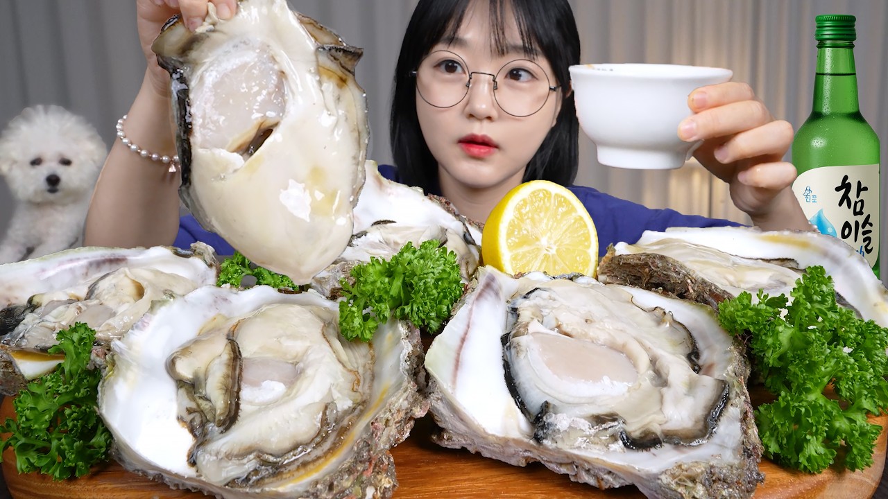 한입 가득 넣고 먹어야 제맛인 바위굴에 소주 한잔🦪🍶GIANT OYSTERS AND SOJU MUKBANG ASMR