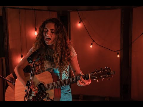 Chloe Kimes - Full Performance (Live on WMTS)