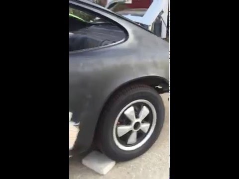 Our 71 Porsche  911 finally starts!!