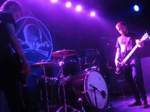 Bongripper - Into Ruin live at Saint Vitus bar, Brooklyn 12-6-2014