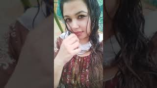 hot pakistani local girl wet body show