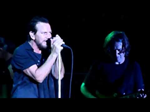 Pearl Jam: Chloe Dancer / Crown of Thorns - 7/19/13 - Wrigley Field - [Multicam/HQAudio] - Chicago