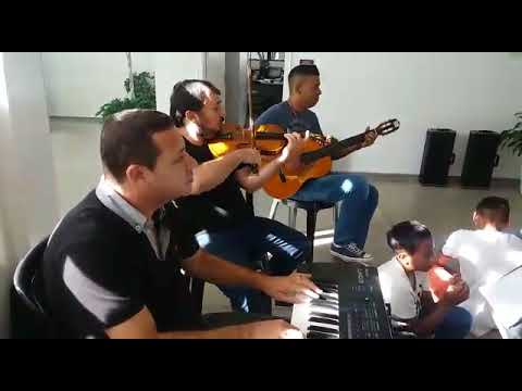 Mais uma aula maravilhosa da nova turma do projeto Música ao Ar Livre