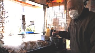 【一日40Kg売れるホルモン焼】87歳の爺ちゃんが作る西成ホルモンJapanese street foods Horumon in Nishinari