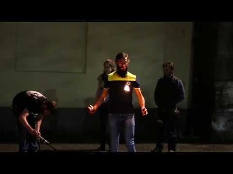 sYnergiKa asd - Lezione di giocoleria con il fuoco