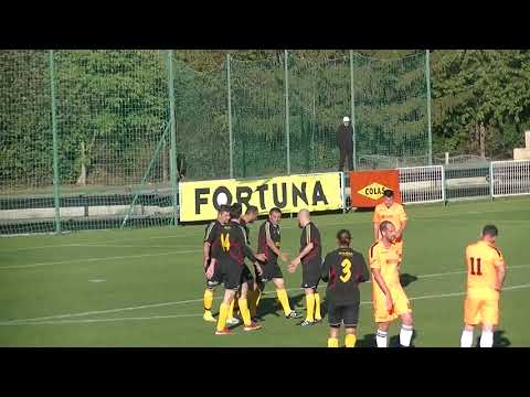 FC Olympia HK /FK Kratonohy B - Spartak Police n. M. 29.9.2018 1.poločas