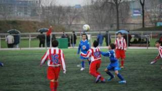 preview picture of video 'Getafe C.F. C - At. Madrid A  (alevín) 08/01/2011 - Himno del Getafe C.F.'