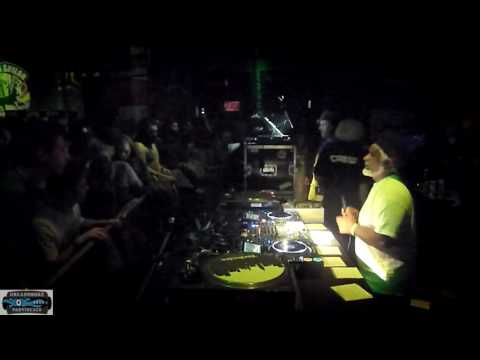 KING EARTHQUAKE (uk) - Mic check (Raw dub) & Book Of Life @ A-dam soundsystem weekender 23-12-16