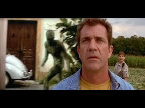 Signs  Full Movie Fact, Review & Information /  Mel Gibson / Joaquin Phoenix