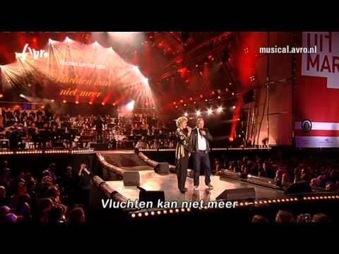 Musical Sing-a-Long 2013 - Duet Vluchten kan niet meer