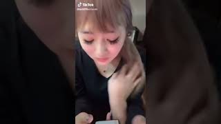 無理矢理おっぱい撮られる