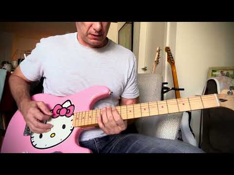 Squier Hello Kitty Stratocaster 2006 - 2009 - Pink image 7