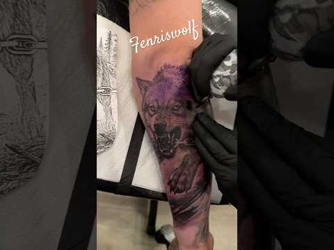 Heute gab’s den Fenriswolf auf dem Arm 🐺 ⛓️‍💥 #tattoo #fenrir
