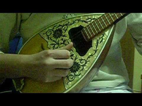 Bouzouki-Spiel mir das Lied vom Tod