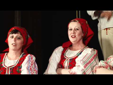 Folklórny súbor Bukovinka z Braväcova: Nedobre je v nízkej chyži...