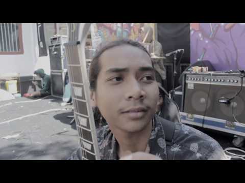 White Swan Venturead Mini Tour 2018