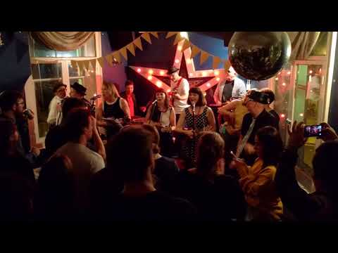 Ukulele Ska Collective - On My radio