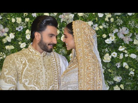 download lagu mp3 mp4 Deepveer Mumbai Reception Photos, download lagu Deepveer Mumbai Reception Photos gratis, unduh video klip Deepveer Mumbai Reception Photos