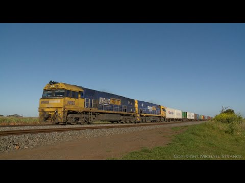 Pacific National 4AM5 Intermodal Freight Train - PoathTV Australian Railways